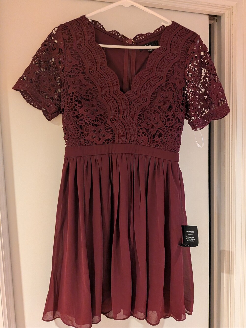 NWT Lulus Burgundy Short Sleeve Lace Top Dress